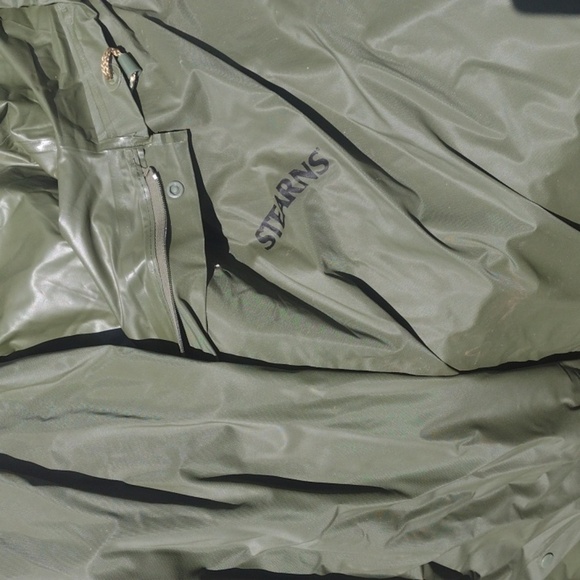 Green Outdoor Gear Set - Picture 4 of 4